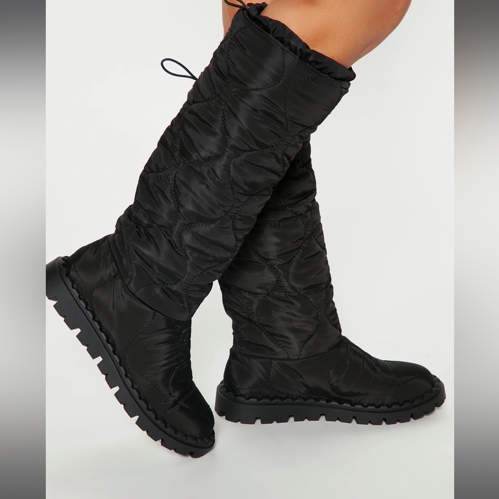 FASHION NOVA BOOTS